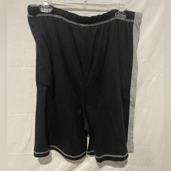 TruFit pj shorts size XXL. Grey and black - Picture 6 of 6